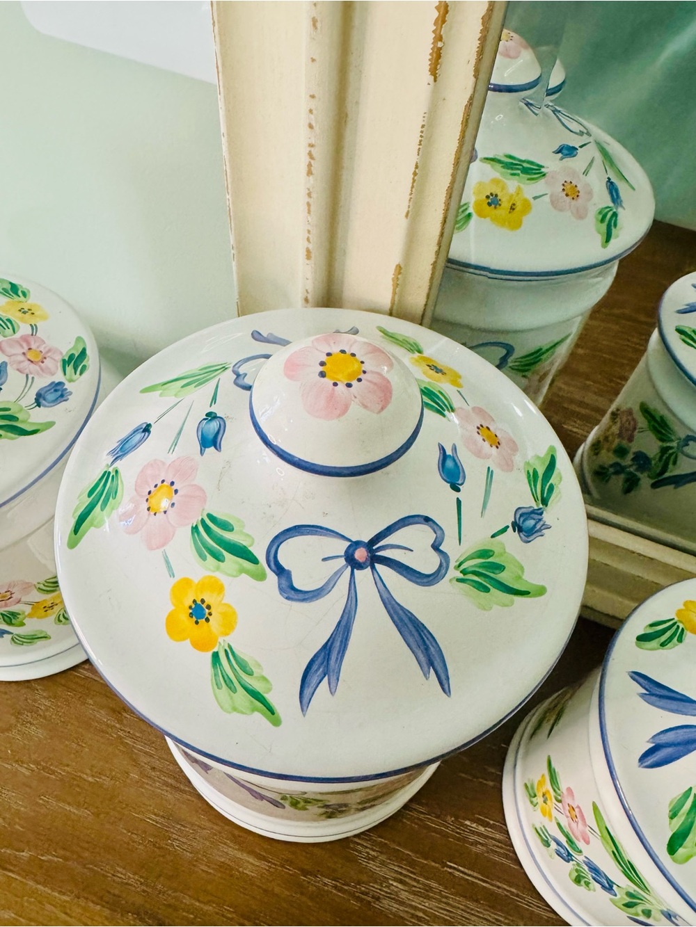 Herend Pottery Floral Ceramic Canister Set - Blue Bow Accent Vintage - Picture 7 of 9